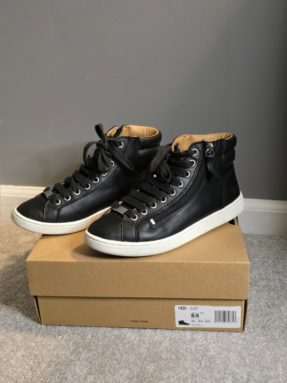 UGG Womens "OLIVE" Black Leather High-Top Sneakers, 6.5